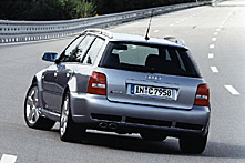 Audi RS4 /2000/