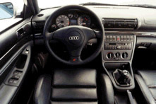 Audi S4 Avant /2000/
