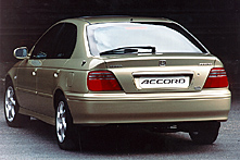 Honda Accord 1.8i LS /2000/