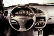 Mazda 121 Comfort /2000/