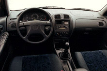 Mazda 323 F 1.5 Exclusive Automatik /2000/
