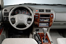 Nissan Patrol GR 3.0 DI Luxury Automatik /2000/