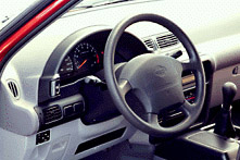Nissan Serena 1.6 LX /2000/