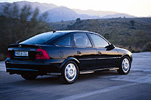 Opel Vectra Edition 2000 2.6 V6 Automatik /2000/