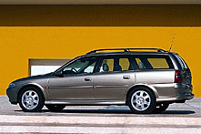 Opel Vectra Caravan Comfort 2.2 16V Automatik /2000/