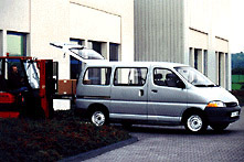 Toyota Hiace Combi 2.7 Benziner lang /2000/